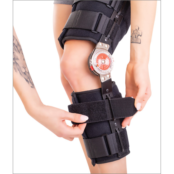 Orteza de genunchi mobila, cu articulatii reglabile
